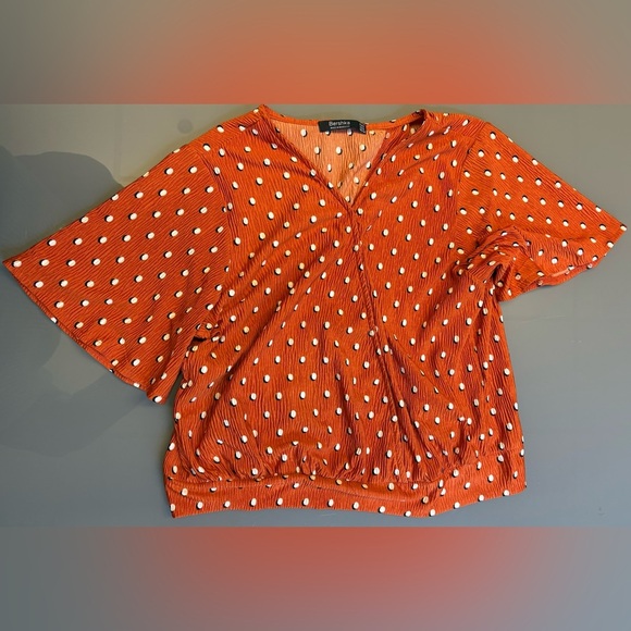 Bershka Orange polka-dot Blouse peek-a-boo back short sleeve women's size Small - Picture 1 of 5